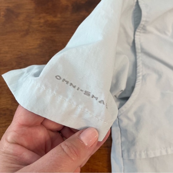 Columbia kid's Sky Blue Casual Button Down Shirt size XL 18/20 - Picture 4 of 4